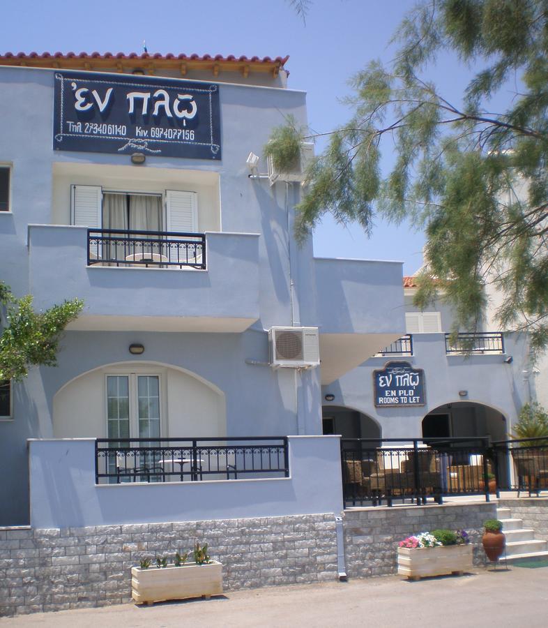 En Plo Hotel Elafonissos Buitenkant foto