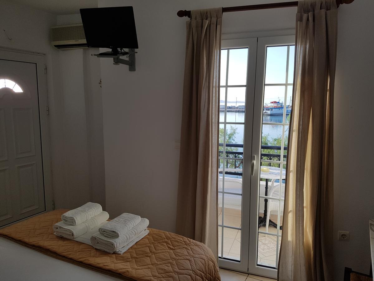 En Plo Hotel Elafonissos Buitenkant foto