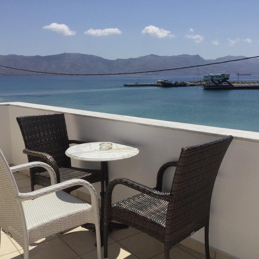 En Plo Hotel Elafonissos Buitenkant foto