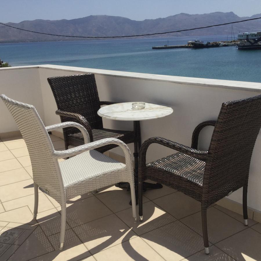 En Plo Hotel Elafonissos Buitenkant foto